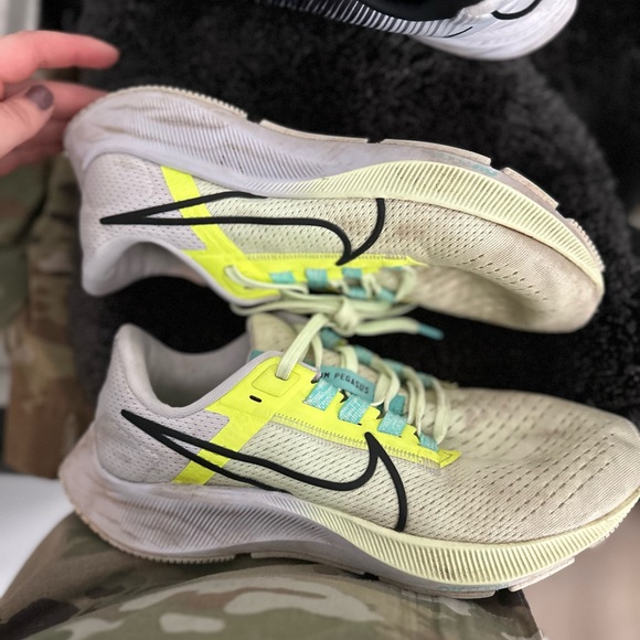 Nike VaporFlys - Picture 3 of 4